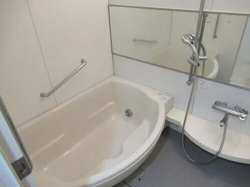 Cosmo Kinshicho Libedia - Interior - ["Bathroom", "Plumbing fixture", "Bathtub"]
