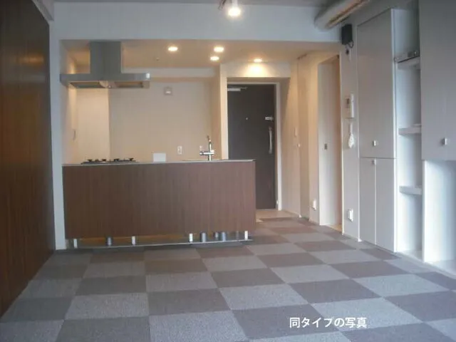Comforia Shibaura Bauhaus - Interior - ["Flooring", "Floor", "Ceiling"]