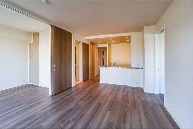Due Machiya - Interior - ["Wood", "Rectangle", "Fixture"]