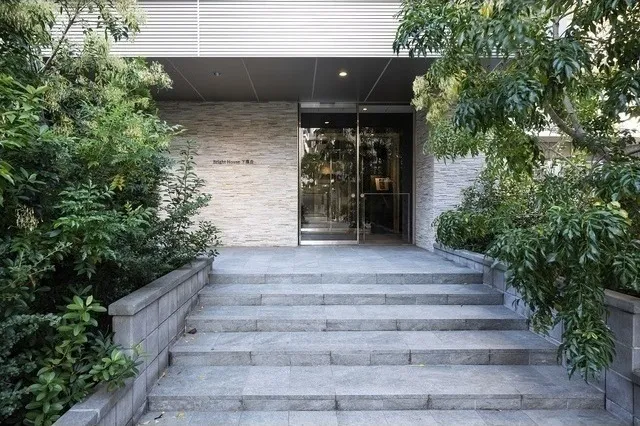 N's PARK Residence Takadanobaba - Exterior - ["Door", "Stairs", "Building"]