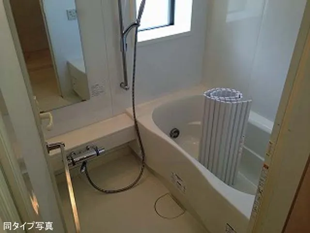 Comforia Tamachi - Interior - ["Property", "Bathroom", "Room"]