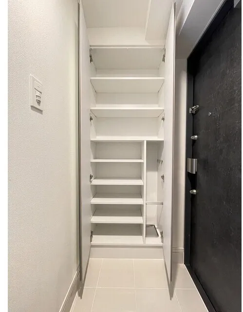 BPR Residence Oshima - Interior - ["Wood", "Flooring", "Floor"]