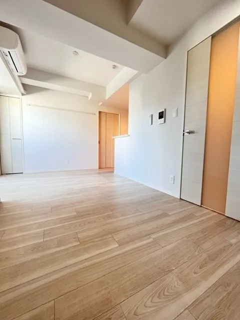 RESIDIA Itabashi Honmachi Place - Interior - ["Flooring", "Floor", "Wood"]