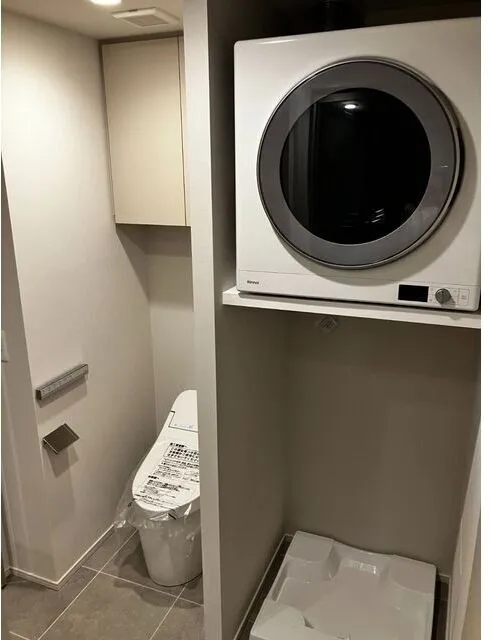 Brands Shibaura - Interior - ["Washing machine", "Major appliance", "Clothes dryer"]