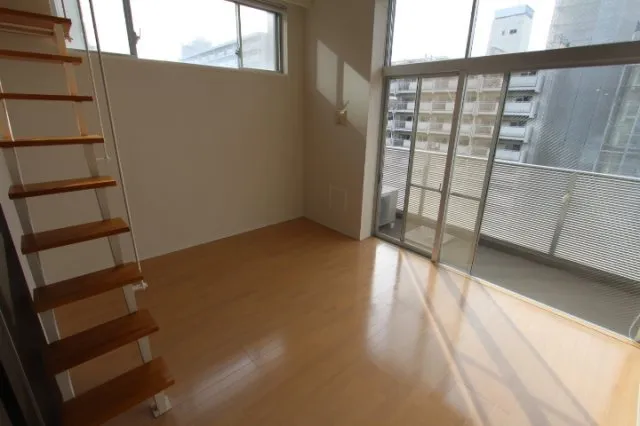 Prime Urban Shibaura LOFT - Interior - ["Wood", "Flooring", "Floor"]