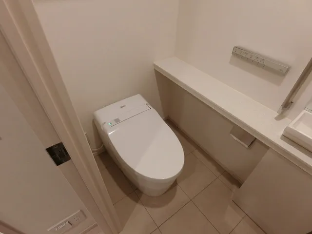 Prime Garden Nishiazabu - Interior - ["Toilet", "Toilet seat", "Bathroom"]
