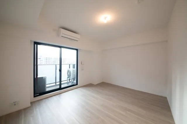 Proud Flat Tsukishima Avenue - Interior - ["Building", "Window", "Wood"]