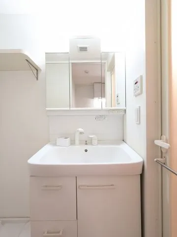 Garden Meguro - Interior - ["Bathroom Sink", "Plumbing fixture", "Sink"]