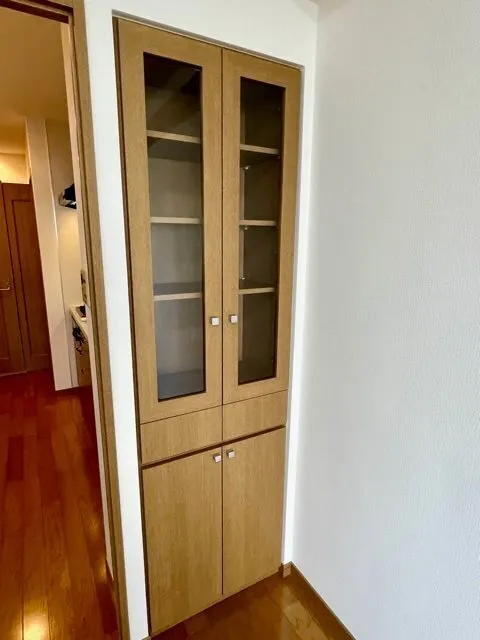 Residia Ueno Ikenohata - Interior - ["Door", "Fixture", "Wood"]