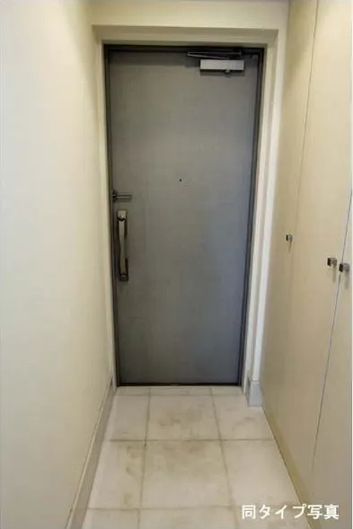 Comforia Honkomagome - Interior - ["Property", "Room", "Door"]