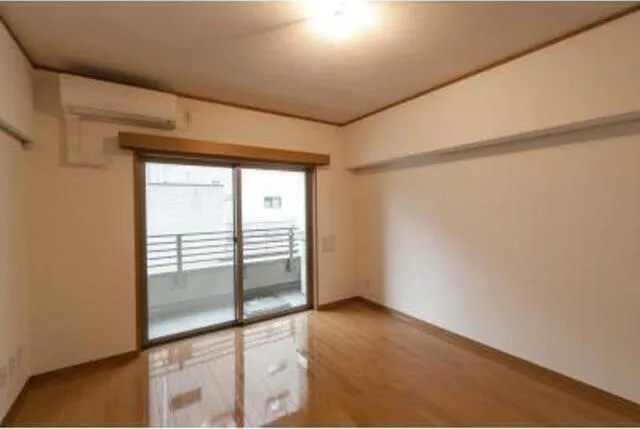 SUN Ebisu - Interior - ["Property", "Window", "Building"]