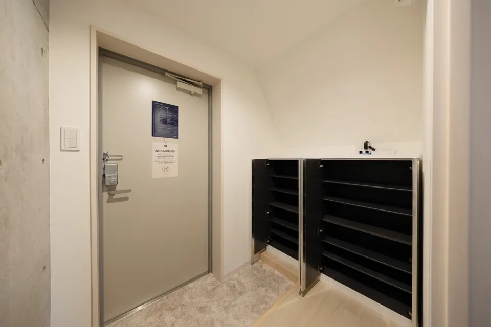 Hmlet Shinjuku Kawadacho - Interior - ["Wood", "Flooring", "Floor"]