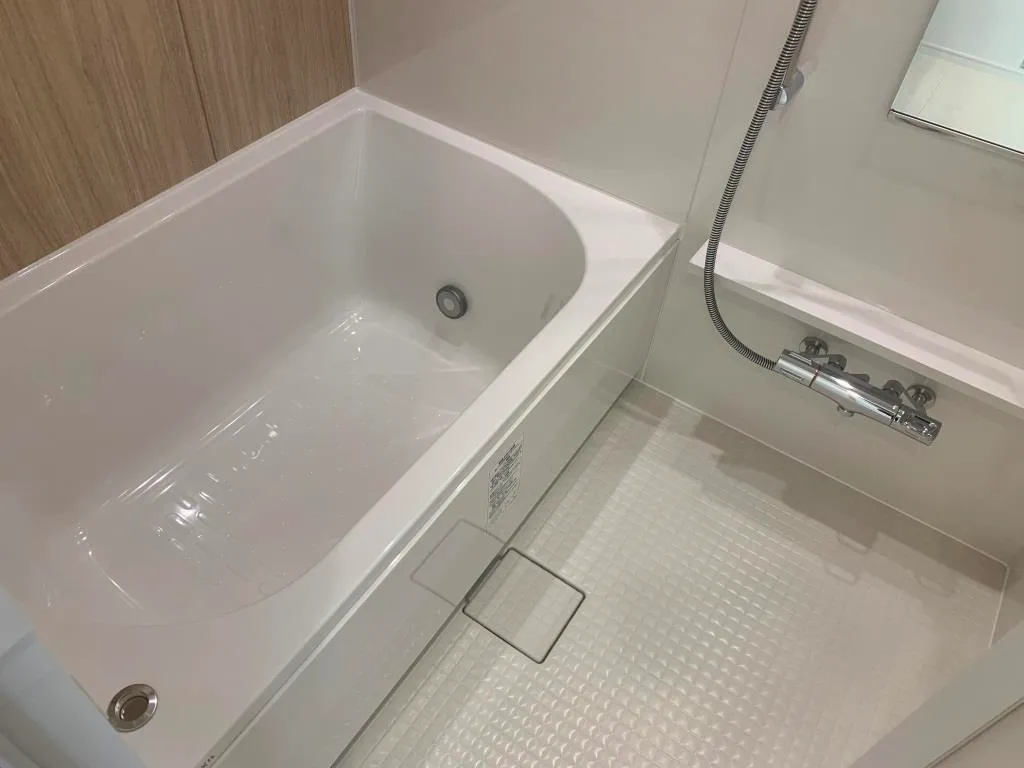 Prime Maison Kiyosumi Shirakawa - Interior - ["Plumbing fixture", "Property", "Bathtub"]