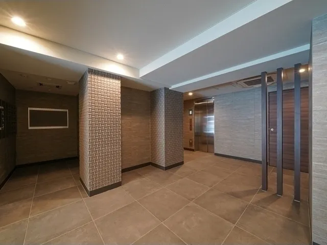 Etoile Komazawa Daigaku - Exterior - ["Lighting", "Fixture", "Flooring"]