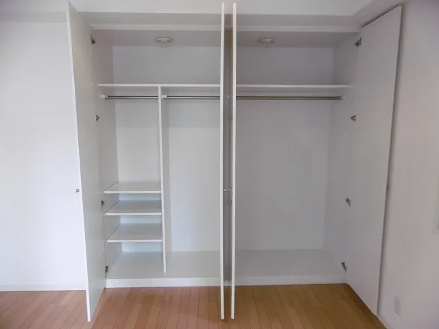 Doue Minami Azabu - Interior - ["Fixture", "Wood", "Floor"]