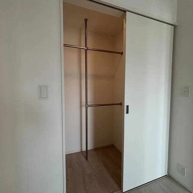 Park Axis Shinagawa Tennozu Isle - Interior - ["Wood", "Flooring", "Floor"]