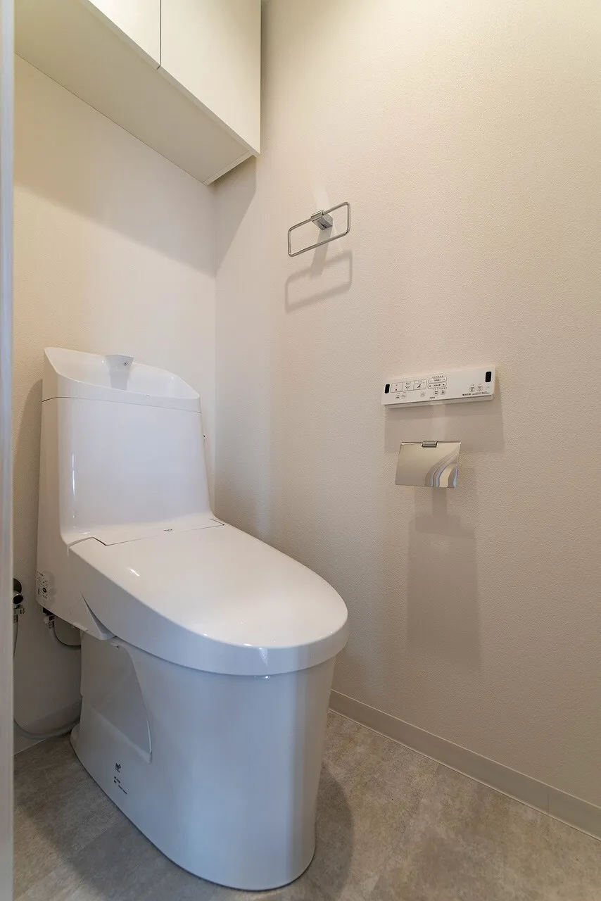 Nishi-Shinjuku Forest Annex - Interior - ["Plumbing fixture", "Bathroom", "House"]