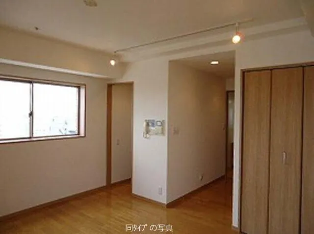 House Tao Li - Interior - ["Flooring", "Floor", "Wood"]