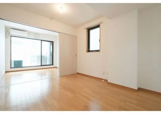 Rivere Kudan Minami - Interior - ["Flooring", "Wood", "Floor"]