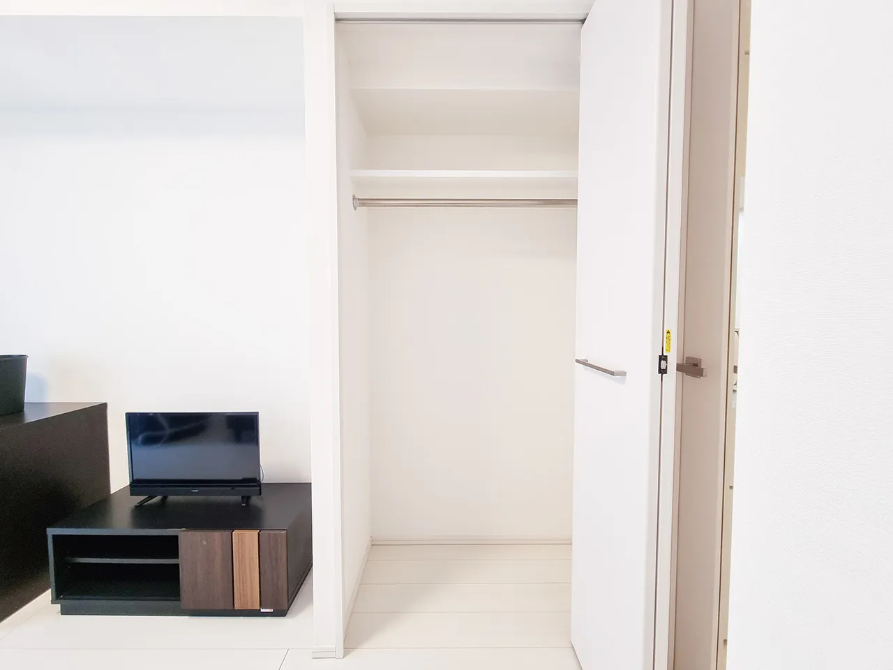 Mynavi Stay Osaki 2 - Interior - ["Flooring", "Wall", "Floor"]