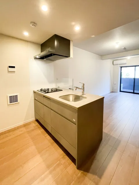 Preasvelta Minowa - Interior - ["Flooring", "Kitchen", "Floor"]