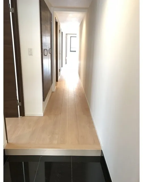 Abitation - Interior - ["Flooring", "Floor", "Wood"]