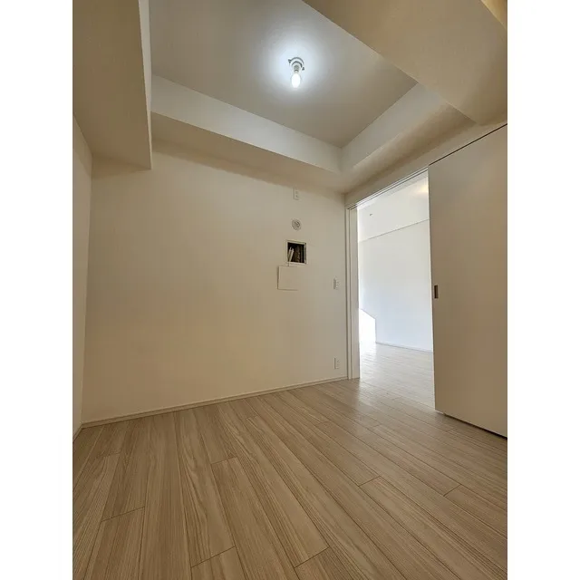 Orchid Residence Shibuya Tomigaya - Interior - ["Building", "Property", "Window"]