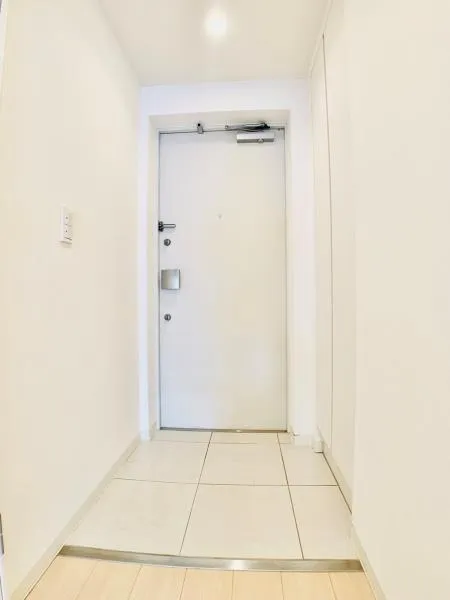 Brillia Ist Kitazawa - Interior - ["Door", "Fixture", "Wood"]