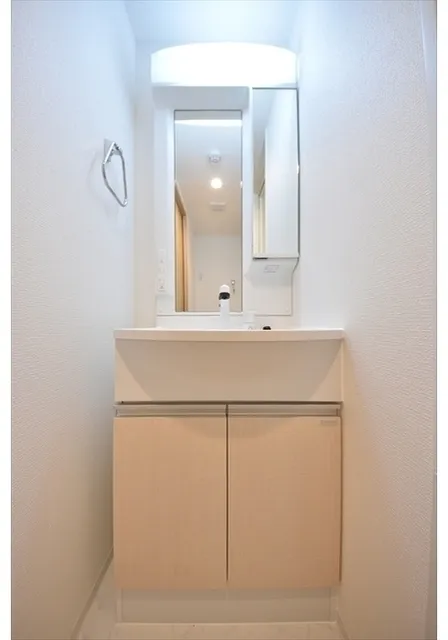 El Faro Waseda - Interior - ["Flooring", "Floor", "Plumbing fixture"]