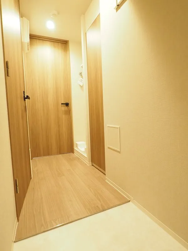 Crevia Lixe Nippori Negishi - Interior - ["Door", "Fixture", "Building"]