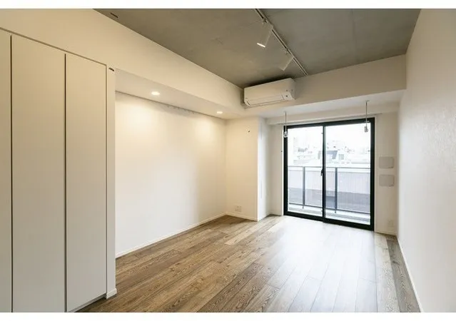 CONTRAL NAKAMEGURO - Interior - ["Window", "Building", "Rectangle"]