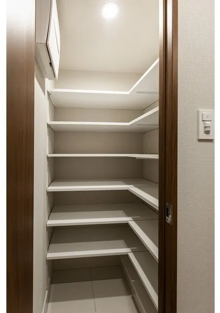 Comforia Live Negishi Nichome - Interior - ["Wood", "Flooring", "Interior design"]
