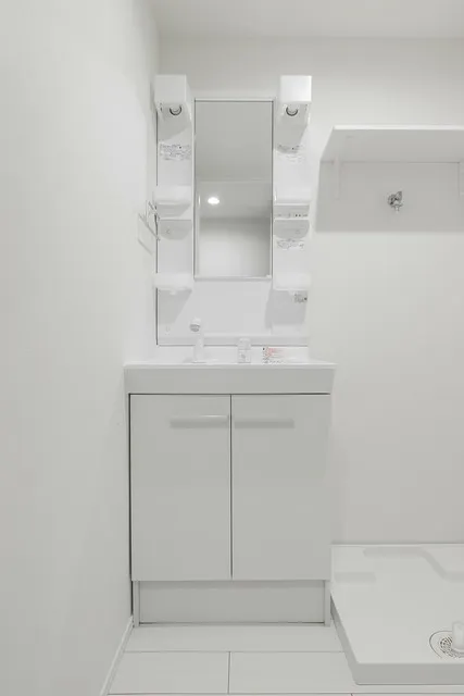 Aglaia Shinjuku Nishiochiai - Interior - ["Bathroom cabinet", "Plumbing fixture", "Interior design"]