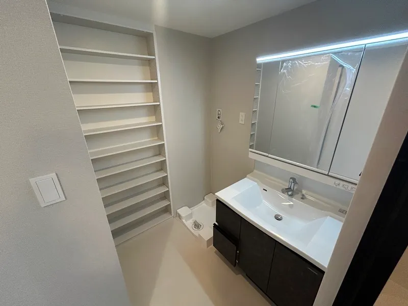 LiveCasa Nishinomiya - Interior - ["Flooring", "Interior design", "Floor"]