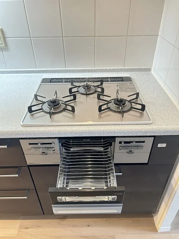 Esty Maison Toyosu Residence - Interior - ["Major appliance", "Kitchen stove", "Kitchen Appliance"]