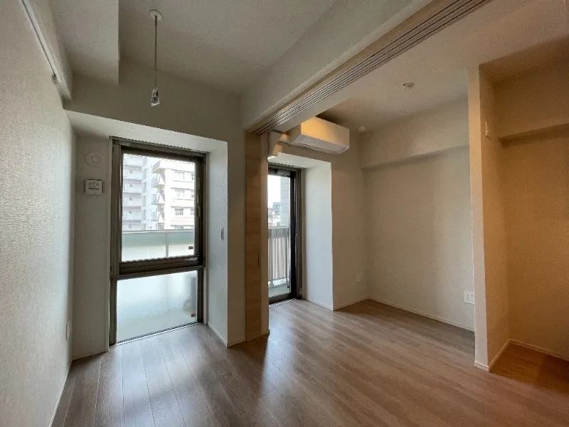 Pierce Kakinokizaka - Interior - ["Apartment", "Flooring", "Floor"]