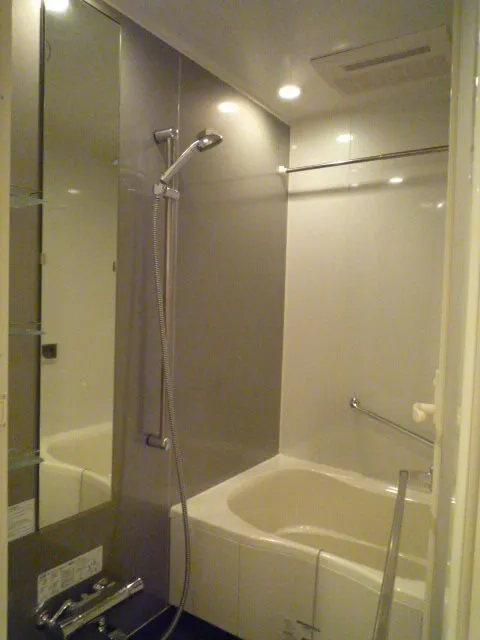 Residia Shin Okachimachi - Interior - ["Bathroom", "Plumbing fixture", "Flooring"]