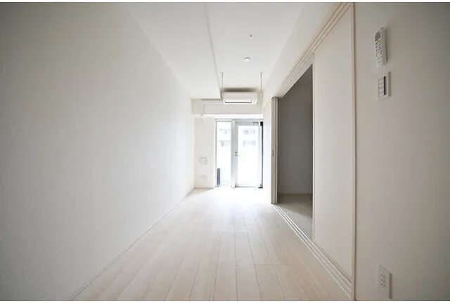 Harmony Residence Tokyo Musashinoeki WEST SIDE - Interior - ["Flooring", "Floor", "White"]