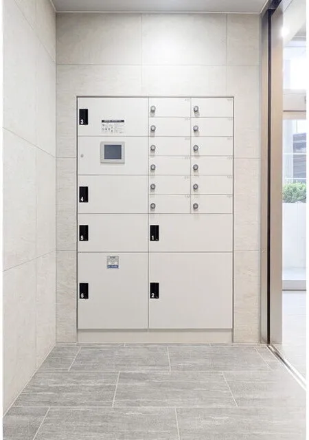 Grand Paseo Yoyogi Uehara II - Interior - ["Locker", "Tile Flooring"]