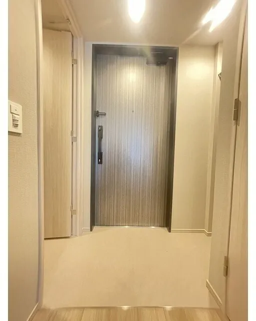 Wellis Urban Sumiyoshi East - Interior - ["Wood", "Flooring", "Floor"]