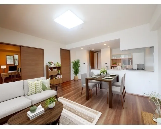 Deems Komagome - Interior - ["Interior design", "Flooring", "Furniture"]