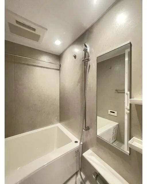 Season Flats Omorinishi - Interior - ["Flooring", "Plumbing fixture", "Bathroom"]