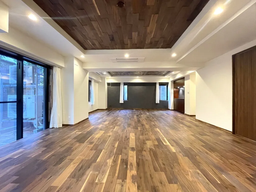 Jingumae House B1F, 1F