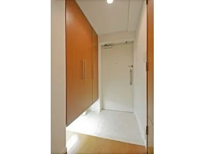 Premier Knotty Yutenji - Interior - ["Property", "Room", "Floor"]