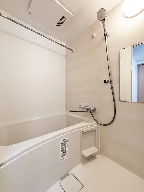 HJ Crown II - Interior - ["Flooring", "Floor", "Interior design"]