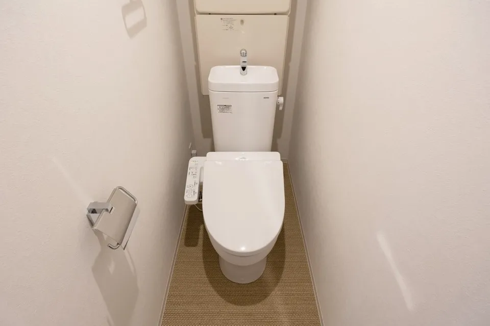 Hmlet Nakano Sakaue - Interior - ["Toilet seat", "Toilet", "Plumbing fixture"]