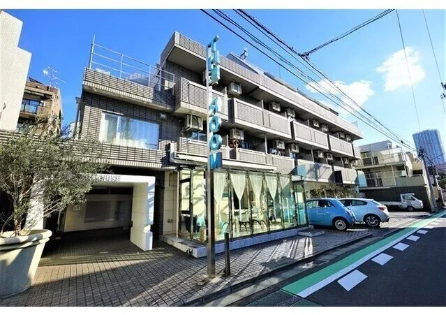 ARK HOUSE - Exterior - ["Apartment", "Commercial building", "Condominium"]