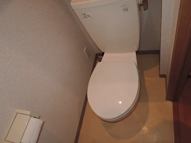 JAPT Akihabara - Interior - ["Toilet", "Toilet seat", "Plumbing fixture"]