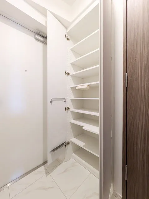 BPR Residence Minami-Shinagawa - Interior - ["Flooring", "Wood", "Floor"]