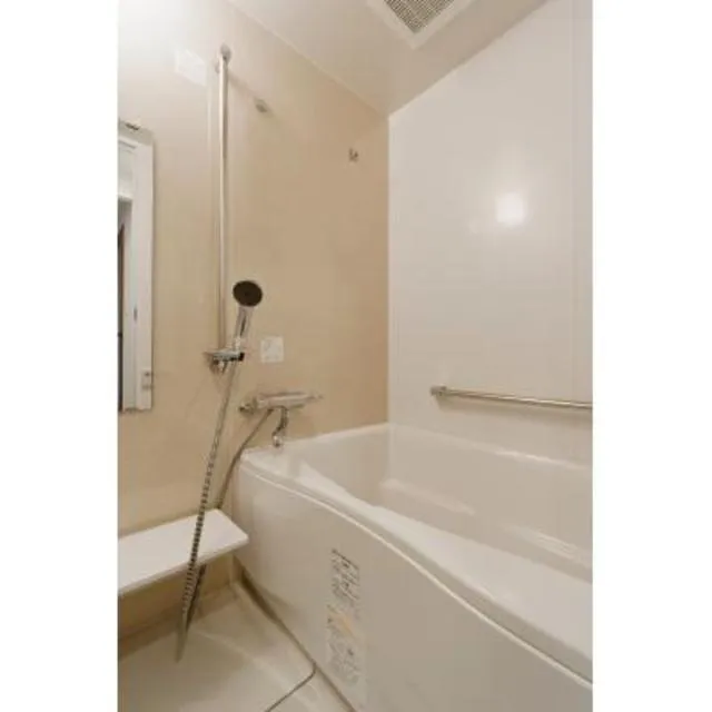 Park Axis Ueno - Interior - ["Plumbing fixture", "Bathtub", "Shower head"]